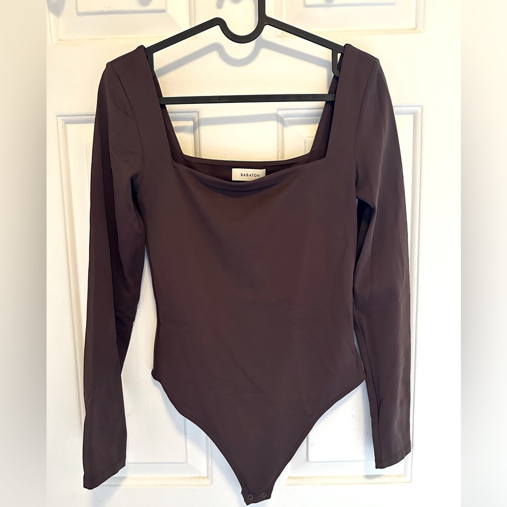 Aritzia Babaton Contour Squareneck Longsleeve Bodysuit in Chocolate Brown